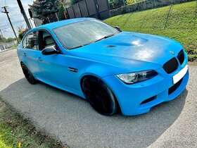 Rozpredám BMW E90 330i prerobené na M3 - 3