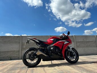 Honda CBR1000RR 2012 Anniversary Edition - 3