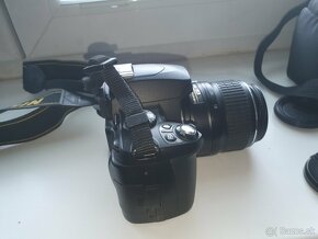 Nikon D40 18-55mm AF-S Statív brašna baterka nabíjačka - 3