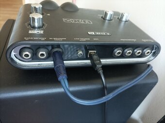 Line 6 POD STUDIO UX2 - 3