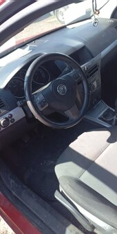 Rozpredám Opel Astra,,h,,1.7diesel - 3