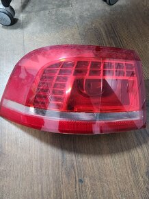 Zadne lave svetlo 3AF945 207B  vw passat - 3