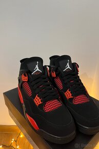 Jordan 4 Retro Red Thunder - 3