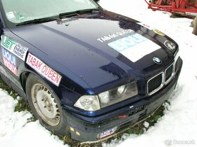 BMW 320 i rok 1993 - 3