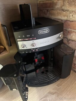 DeLonghi Magnafica ESAM3000 - 3