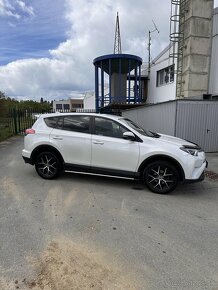 Toyota RAV4 2.0 l D-4D Manual FWD - 3