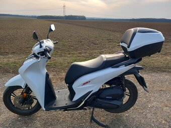 Honda SH 125.  2022 model digital - 3