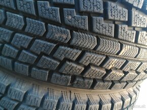 Zimne  215/80 r15 disky  5x139,7 r15 - 3