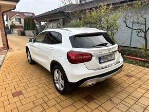 Mercedes GLA trieda 180 A/T - 3