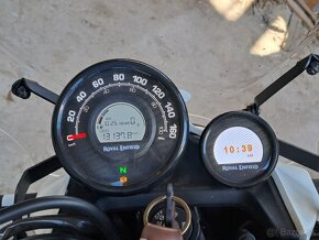 Royal Enfield Scram 411 Premium - 3