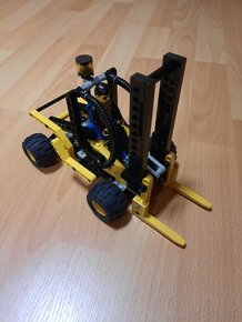 Lego Technic 8248 - Forklift - 3