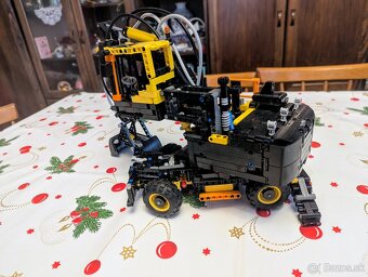 Lego 42053 Volvo EW160E - 3