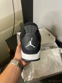 Jordan 4 White Thunder - 3