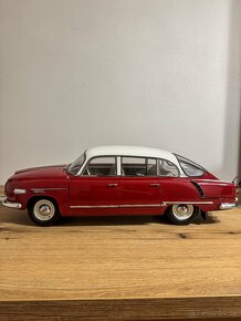 Tatra 603 1:8 Deagostini - 3