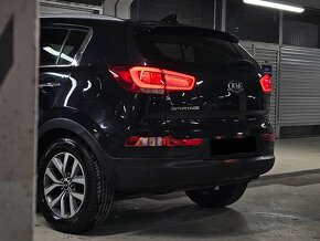 Kia Sportage 2.0 CRDi A/T - 3