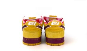 Nike SB Dunk Low Yellow Lobster - 3