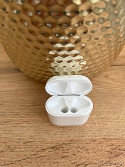 Nabíjacie púzdro Apple AirPods 1 a 2 - 3