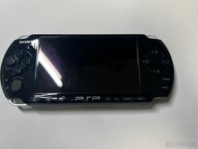 PSP 3004 set + NFS MOST WANTED. - 3