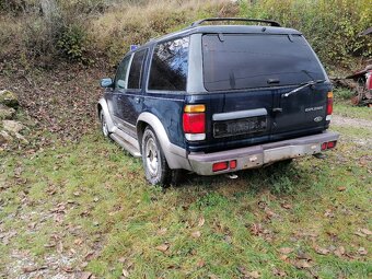 Ford Explorer 4.0 V6 - 3