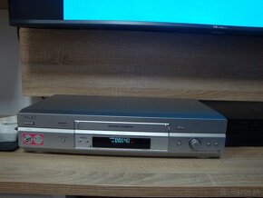 Sony hi-fi VHS + originalne kazety - 3