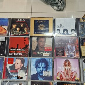 CD-čKA...PINK FLOYD,RED HOT CHILI PEPPERS,QUEEN,HAMMER FALL, - 3