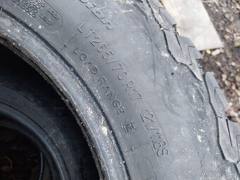 BFGoodrich All Terrain T/A KO2 265/70 R17 - 3