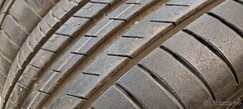 Predám 2ks slušné letné 225/40r18-92W Good Year - 3