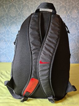 Nike ruksak 30L - 3