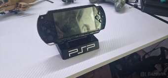 Predám PSP 1000 - 3