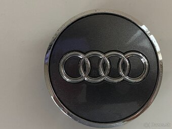 AUDI originalne zaslepky - pukličky kolies 8VV0 601.170 4ks - 3