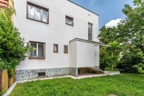 EXKLUZÍVNY 3 podlažný,7 izbový Rodinný dom na tichom mieste - 3