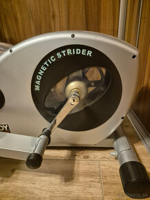 Predám eliptický trenažér magnetic elliptical strider BE6600 - 3