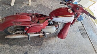 Jawa 250/559 - 3