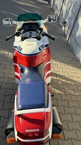 Honda CBR 1000 f sc24 - 3