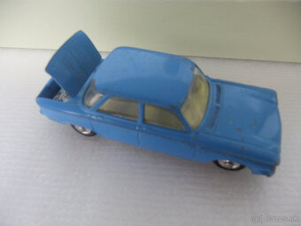 CORGI TOYS mierka 1:43:Chevrolet Corvair model 1960 - 3