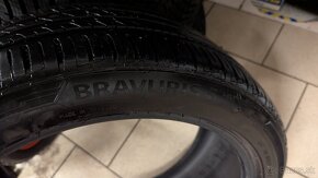 Predam gumy BARUM Bravuris 5 245/40 R18 97Y - 3