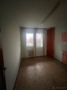 3 izbový byt 80m2 na prerabku - 3