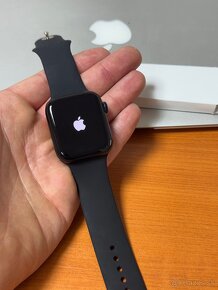 Apple Watch SE 2 44mm MIDNIGHT - záruka - 3