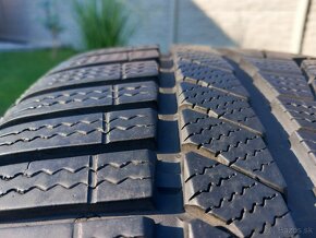 255/35 r19 zimne pneumatiky - 3