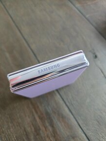 Samsung galaxy Z flip 4 purple - 3