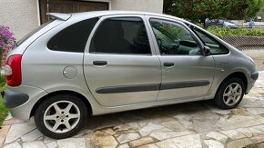 Predám Citroen Xsara Picasso r. 2000 - 3