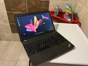 15.6"/Lenovo Notebook/i3-5005/8GB RAM/256GB SSD/1x Grafika - 3