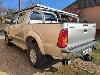 Toyota hilux 2,5 - 3