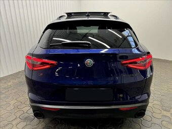 Alfa Romeo Stelvio Veloce 280 Q4 Pano R20 benzin - 3