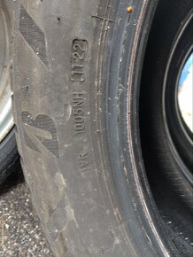 Celoročné pneumatiky Bridgestone 215/55R17 98H - 3