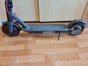 elektrická kolobežka Xiaomi scooter pro - 3