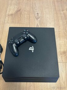 Playstation 4 Pro - 3