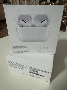 Predám AirPods Pro 1gen s bezdrôtovým nabíjaním - 3