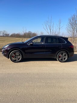 Porsche Cayenne Turbo - 3