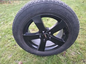 Hyundai Tucson 225/60R17 - 3